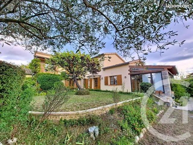 Maison 6 pièces 267 m²