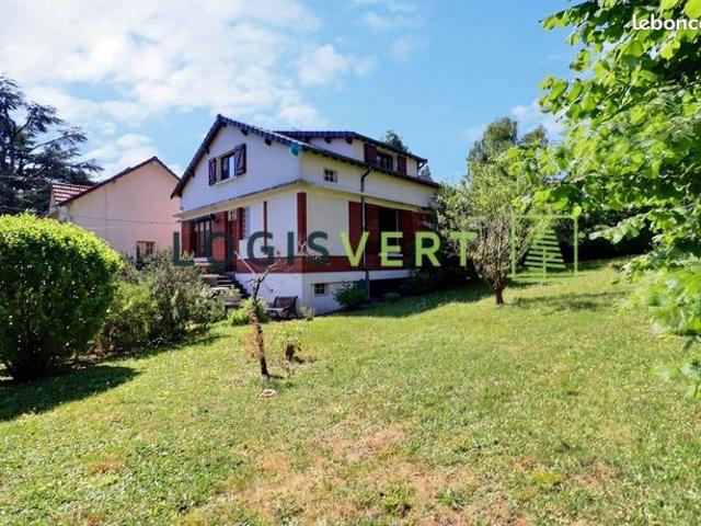 Maison 6 pièces 268 m²