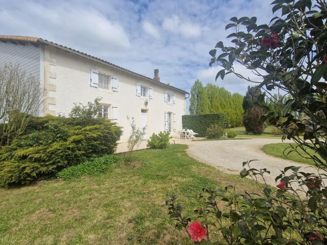Maison 6 pièces 268 m²