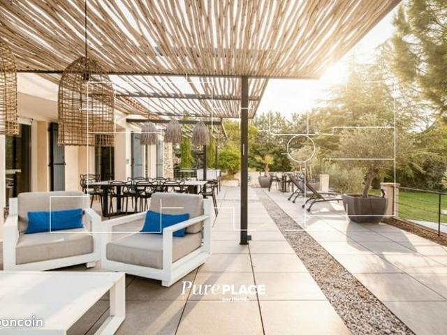 Maison 6 pièces 269 m²