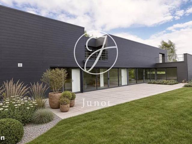 Maison 6 pièces 269 m²