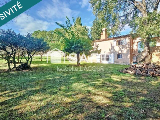Maison 6 pièces 260 m²