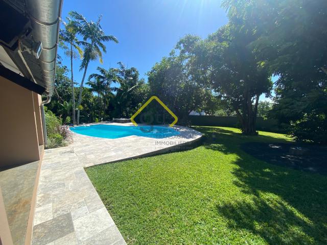 Maison 6 pièces 260 m²