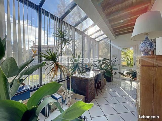 Maison 6 pièces 260 m²