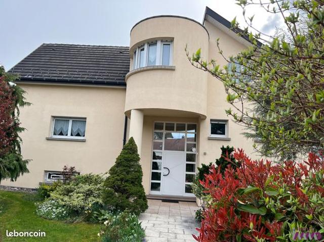Maison 6 pièces 260 m²