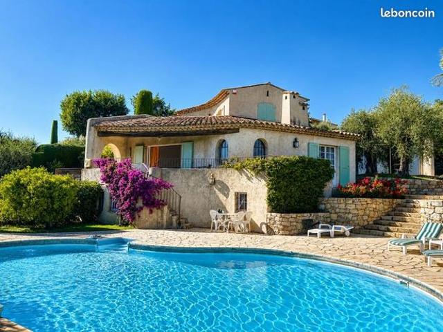 Maison 6 pièces 260 m²