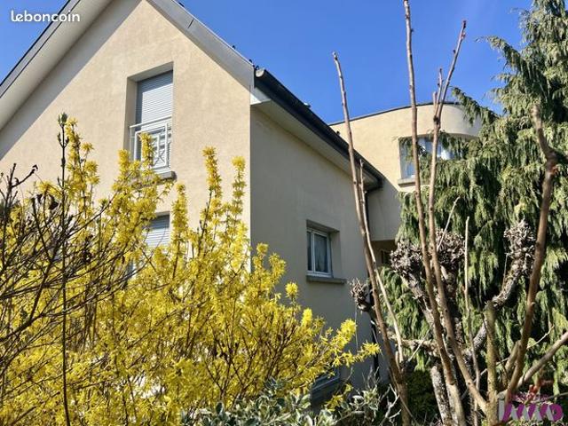 Maison 6 pièces 260 m²