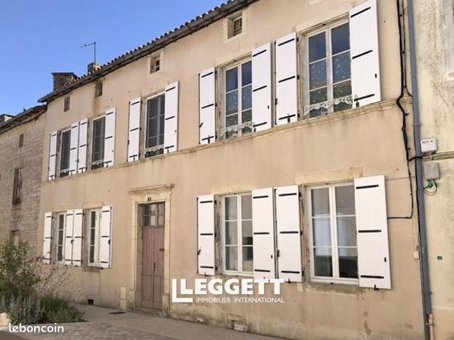 Maison 6 pièces 260 m²