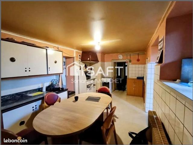 Maison 6 pièces 260 m²