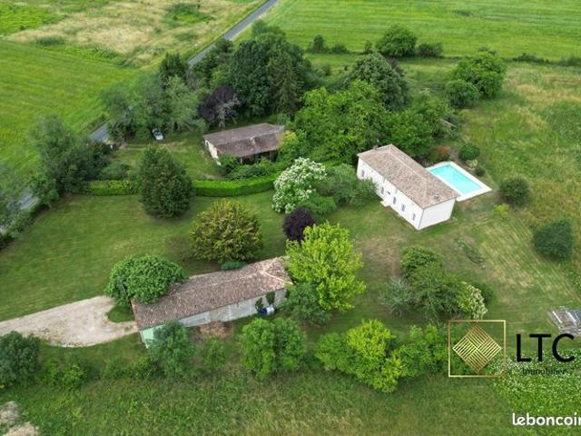 Maison 6 pièces 260 m²