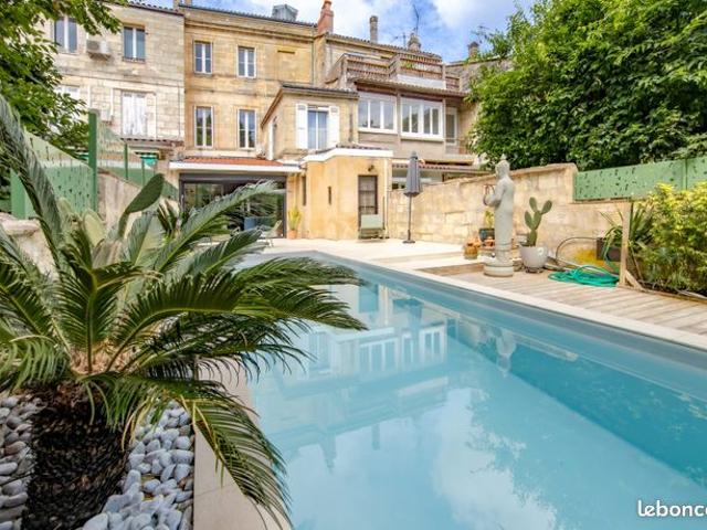Maison 6 pièces 260 m²