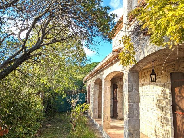 Maison 6 pièces 260 m²