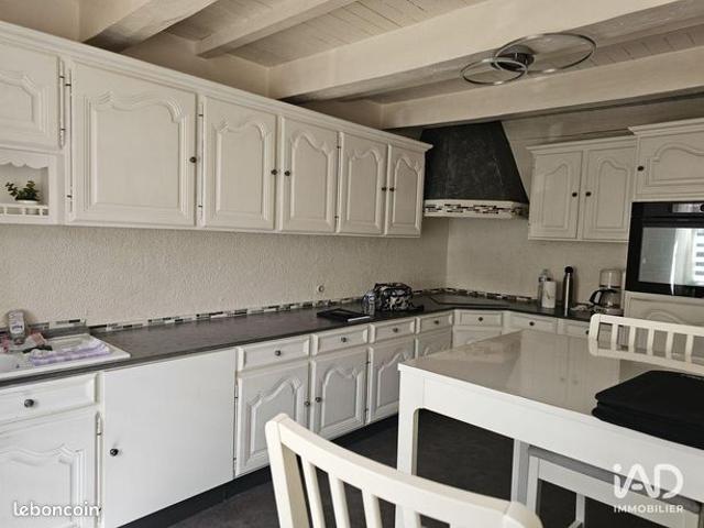 Maison 6 pièces 260 m²