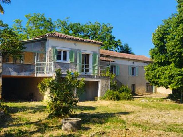 Maison 6 pièces 260 m²
