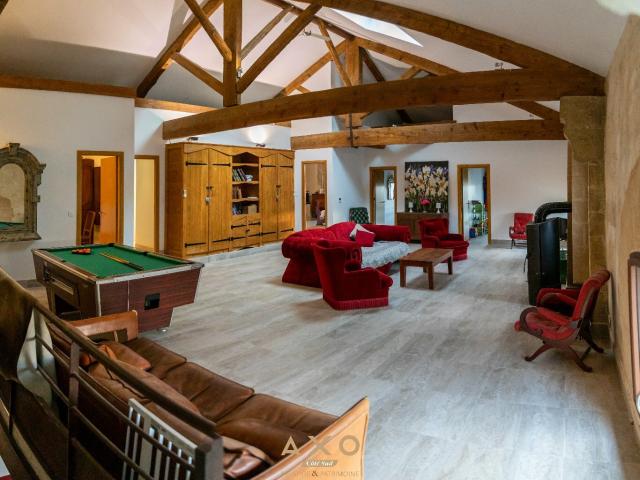 Maison 6 pièces 260 m²
