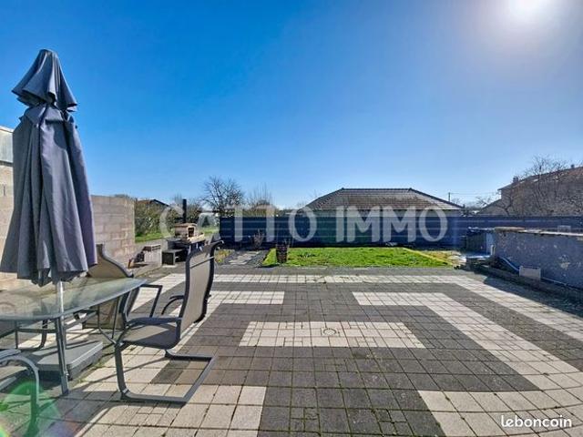Maison 6 pièces 260 m²