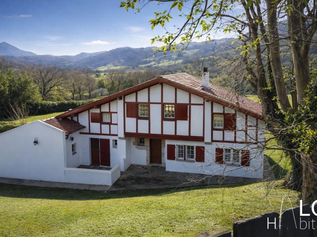 Maison 6 pièces 260 m²