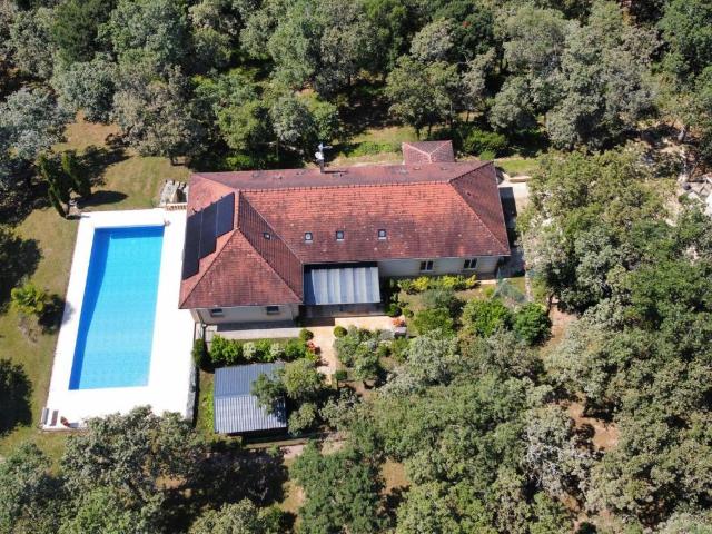 Maison 6 pièces 260 m²