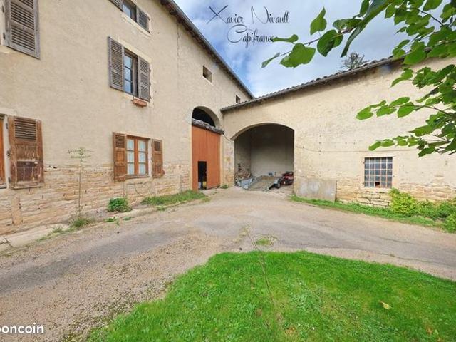 Maison 6 pièces 261 m²