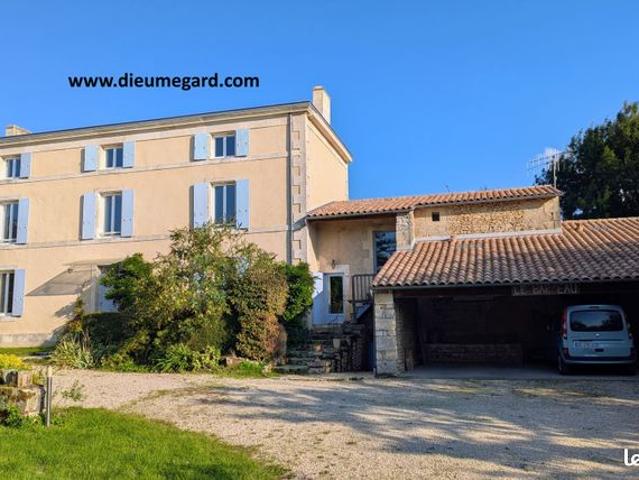 Maison 6 pièces 262 m²