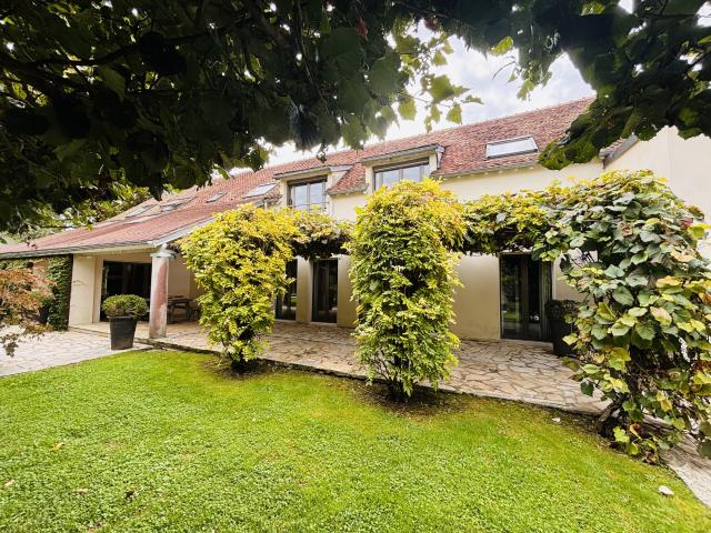 Maison 6 pièces 263 m²