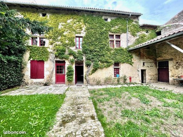 Maison 6 pièces 263 m²