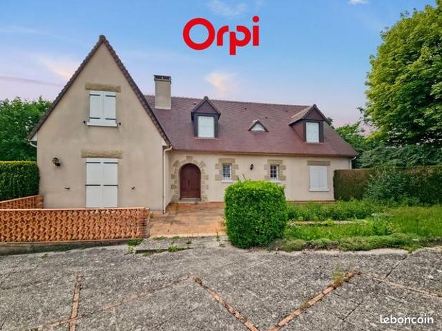 Maison 6 pièces 274 m²