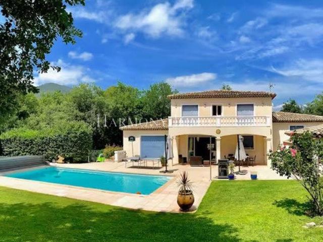 Maison 6 pièces 274 m²