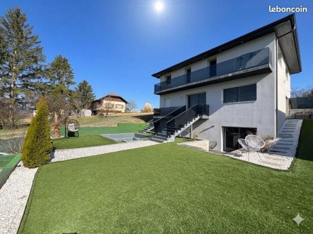 Maison 6 pièces 274 m²