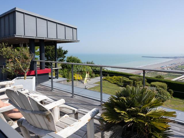Maison 6 pièces 274 m²