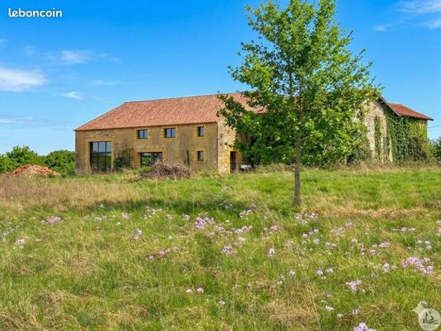 Maison 6 pièces 275 m²