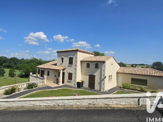 Maison 6 pièces 275 m²