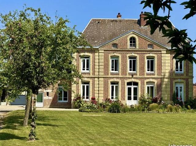 Maison 6 pièces 275 m²
