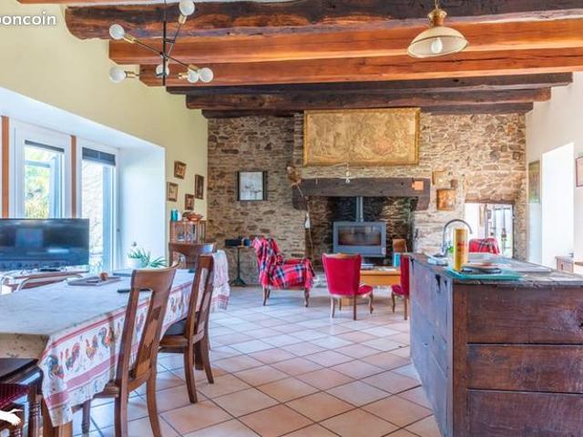 Maison 6 pièces 276 m²