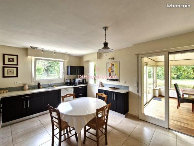 Maison 6 pièces 277 m²