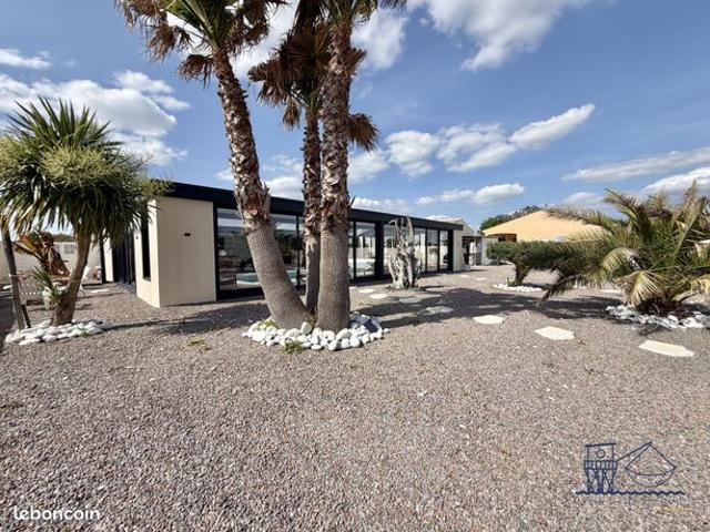 Maison 6 pièces 277 m²