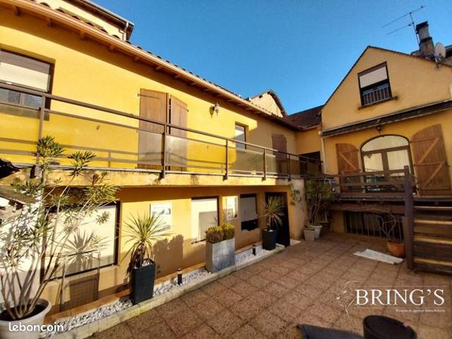 Maison 6 pièces 278 m²