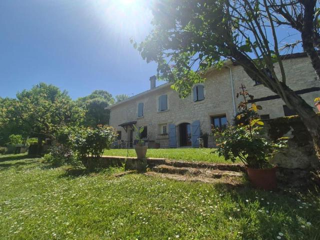Maison 6 pièces 279 m²