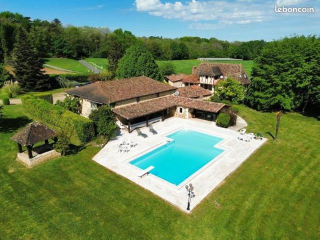 Maison 7 pièces 279 m²