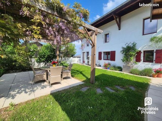 Maison 6 pièces 279 m²