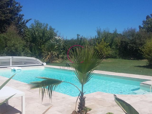 Maison 6 pièces 270 m²