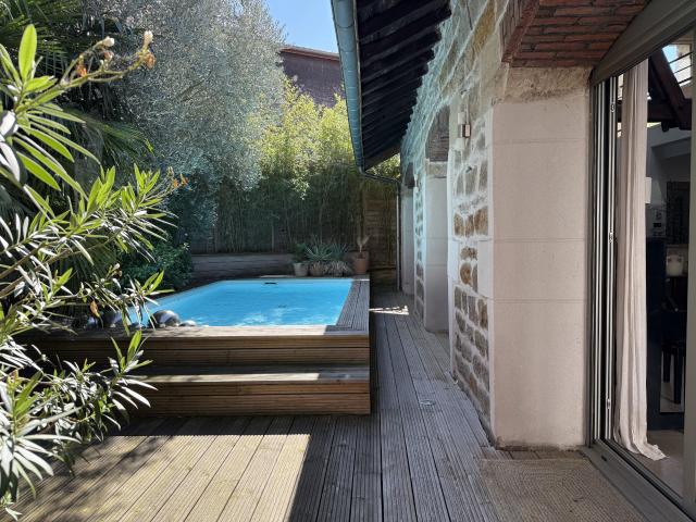 Maison 6 pièces 270 m²