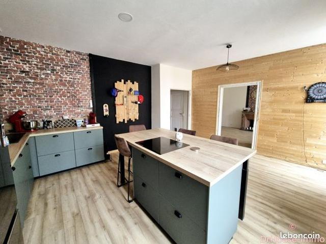 Maison 6 pièces 270 m²