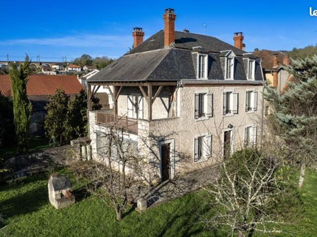 Maison 6 pièces 270 m²