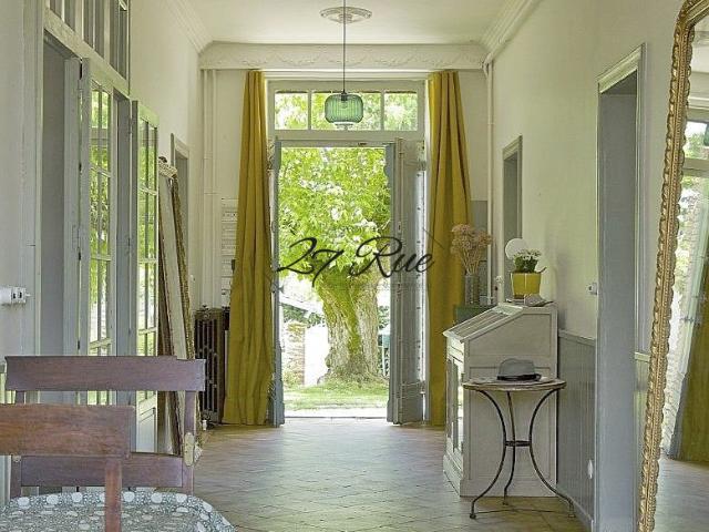 Maison 6 pièces 270 m²