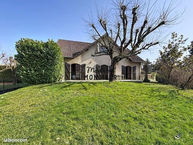 Maison 6 pièces 270 m²