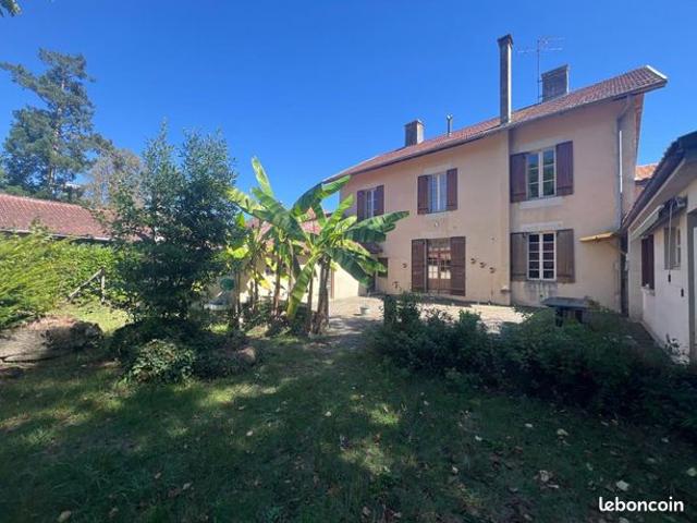 Maison 6 pièces 270 m²