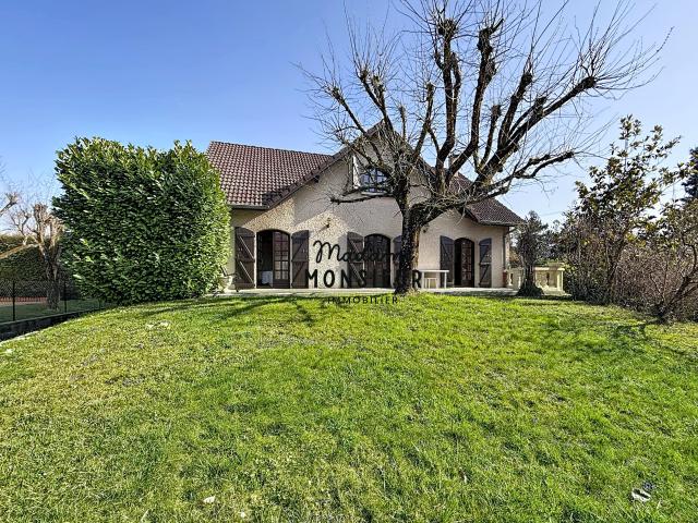 Maison 6 pièces 270 m²