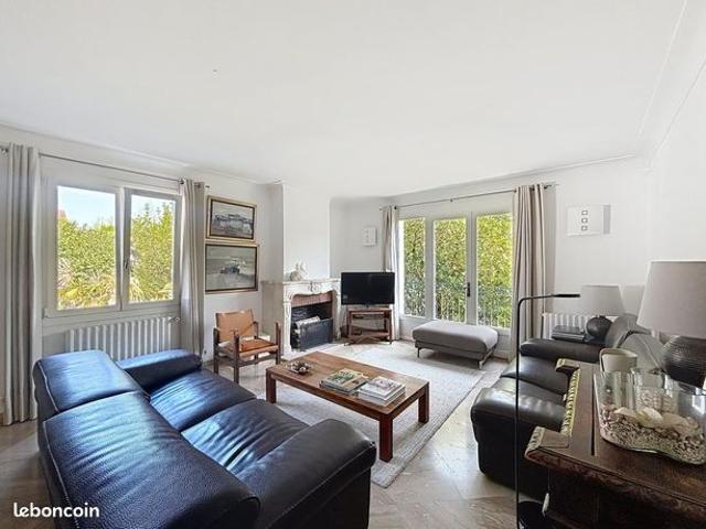 Maison 6 pièces 270 m²