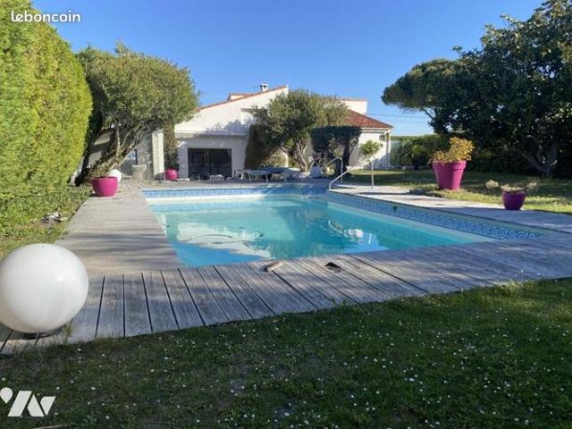 Maison 6 pièces 270 m²